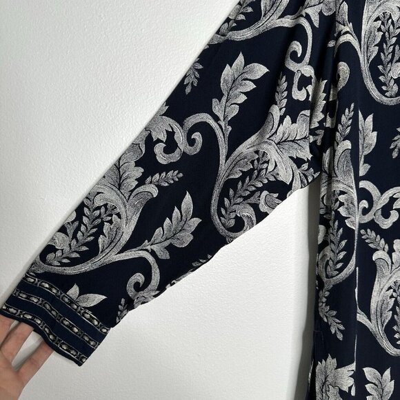 Suttles and Seawinds Tunic Top Size M L Floral Blue Art to wear Slit Side - Picture 2 of 13